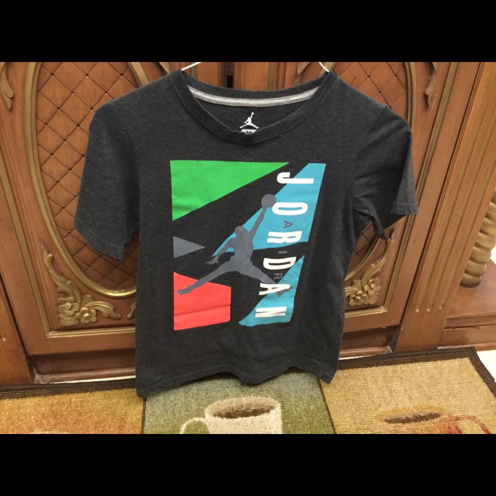 Jordan Junior girls or boys T-shirt